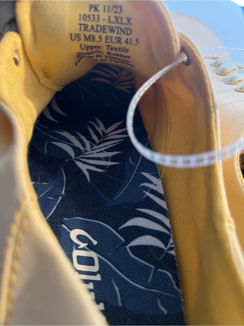 OluKai Tradewind low-top canvas sneakers in the Solar Glow yellow size 8.5 NWOT